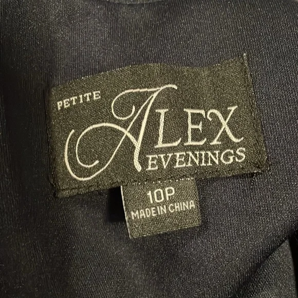 Elegant Dark Navy Blue Evening Dress - Picture 7 of 8